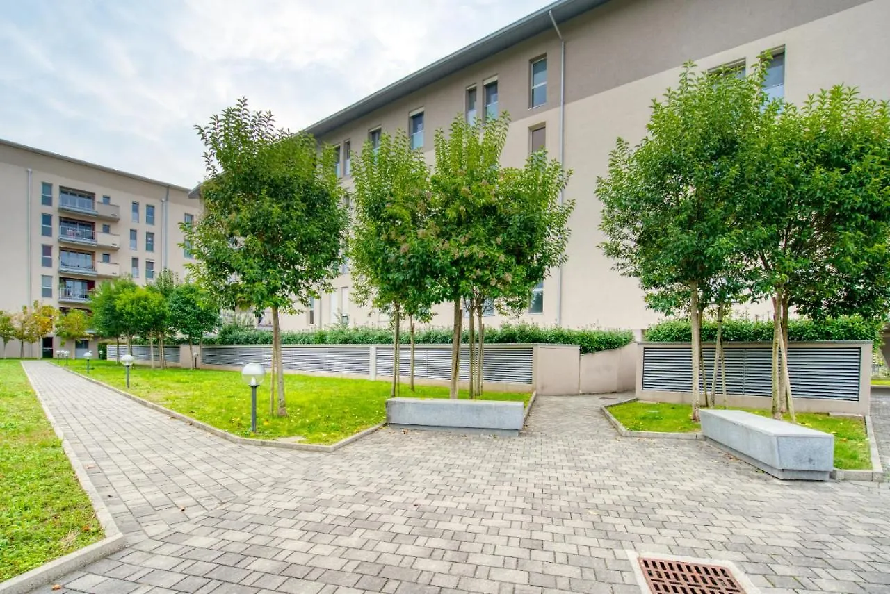 Caseospitali - Casa Francesca, Modernissimo Trilocale Per 6 Pioltello 0*,  Italy